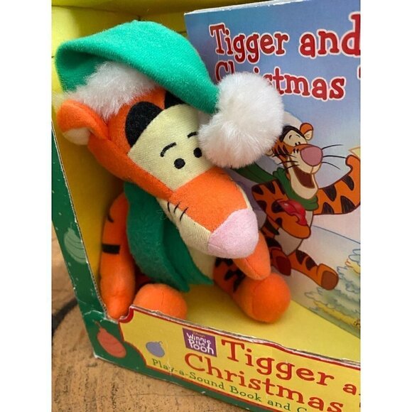 NEW Winnie the Pooh: Tigger and the Christmas Tree - Picture 5 of 7